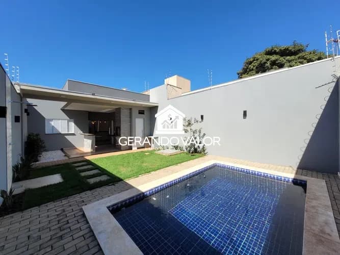 Casa com Piscina e Área Gourmet no Jardim Itatiaia — Jardim Itatiaia, Campo Grande MS