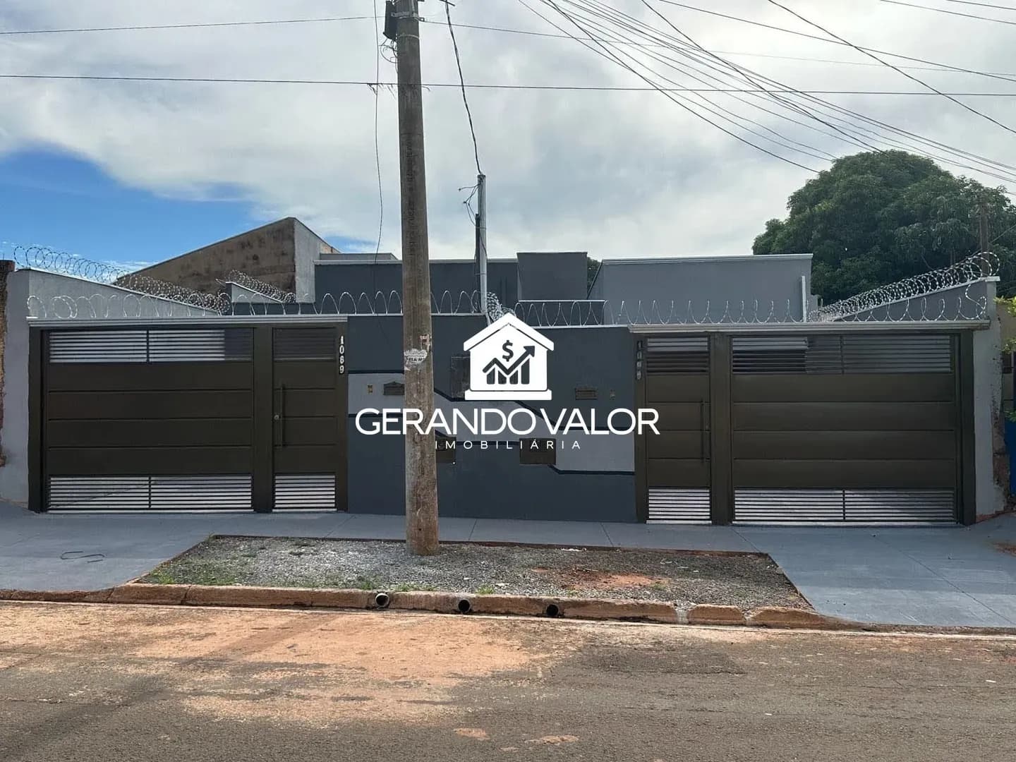 Casa Espaçosa com Suíte no Jardim Monumento — foto 1 de 1