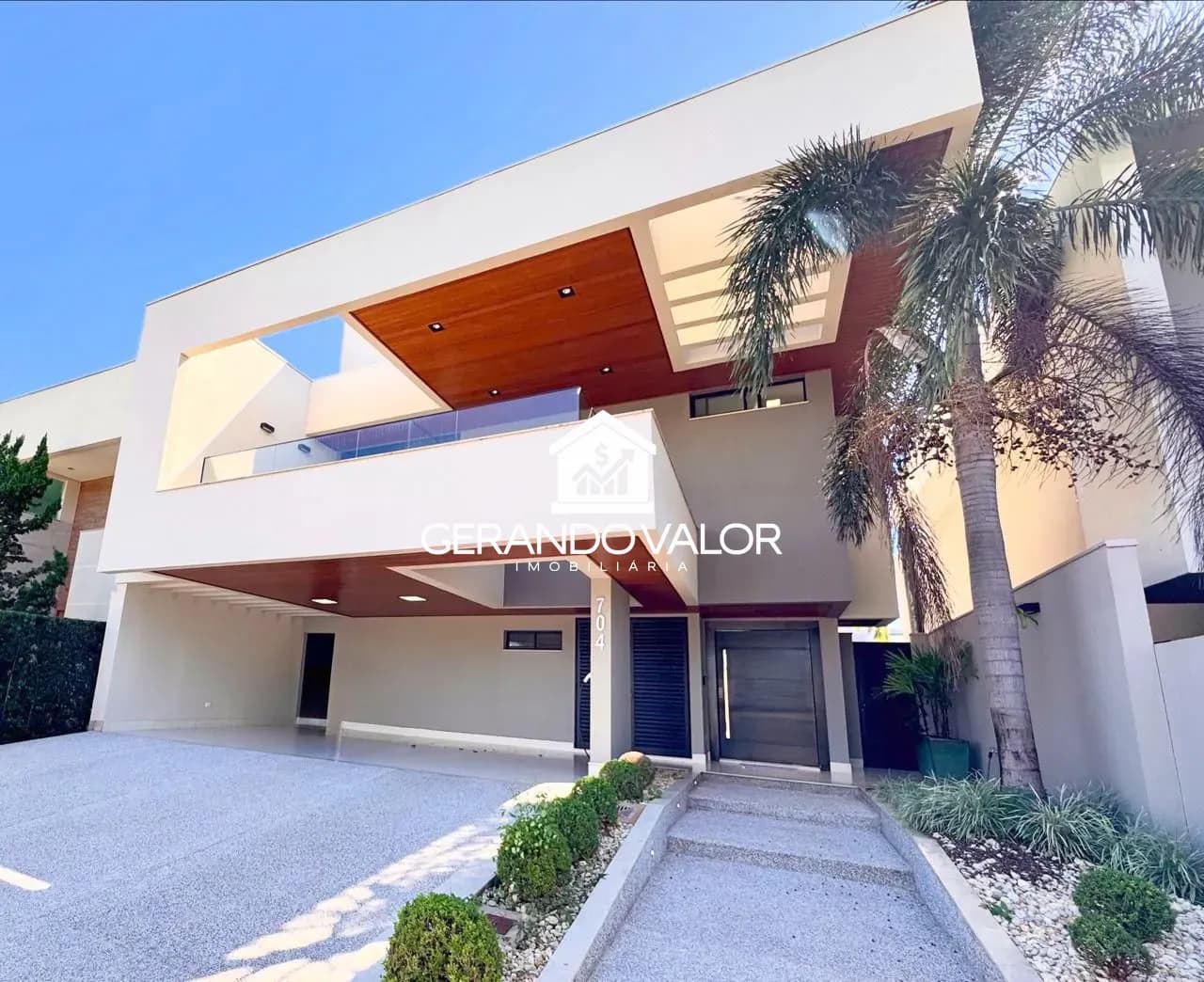 Sobrado Sofisticado com 4 Suítes no Damha III — Residencial Damha III, Campo Grande MS