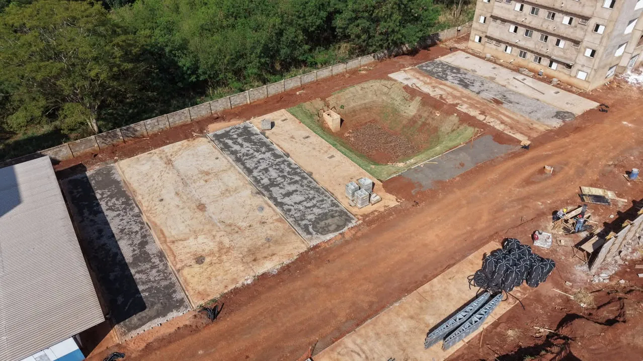 Obra em andamento: fundações
